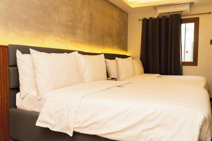 Room 27 of 63