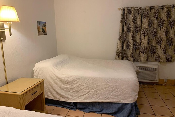 Room 60 of 204