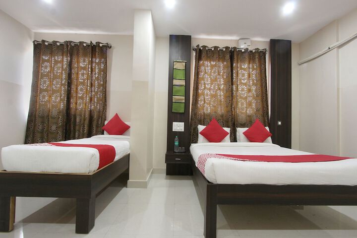Room 15 of 32