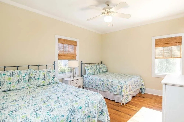 Room 2 of 16