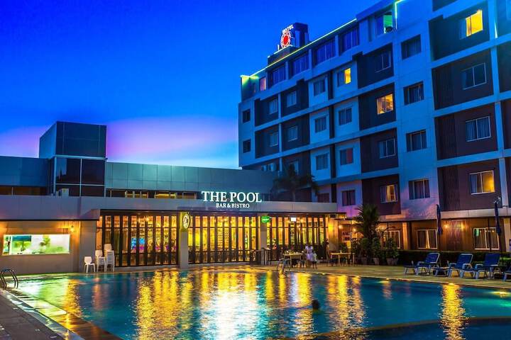Hotel 53 of 54