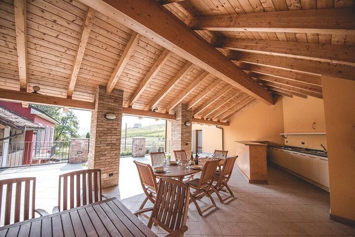 Terrace/Patio 27 of 34