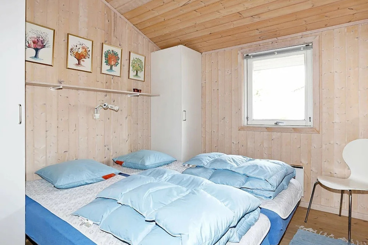 Room 3 of 18