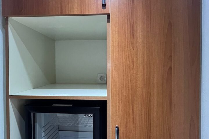 Room 41 of 100