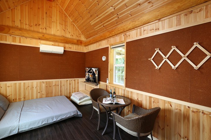 Room 5 of 50
