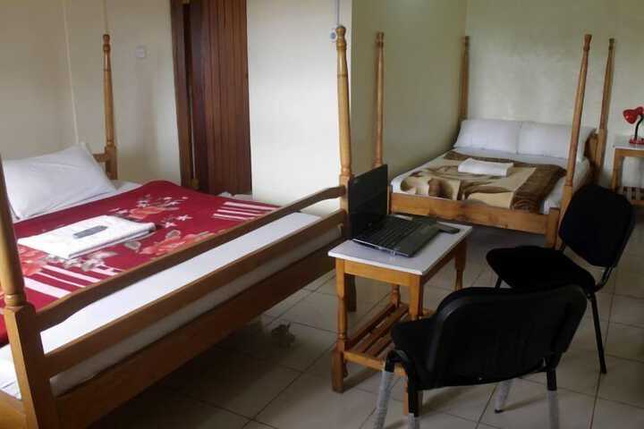 Room 13 of 19