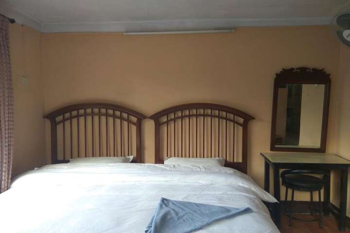Room 5 of 66