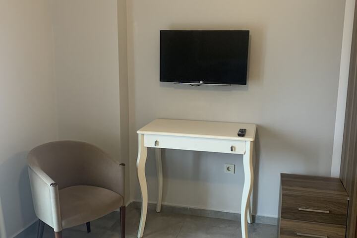Room 38 of 159