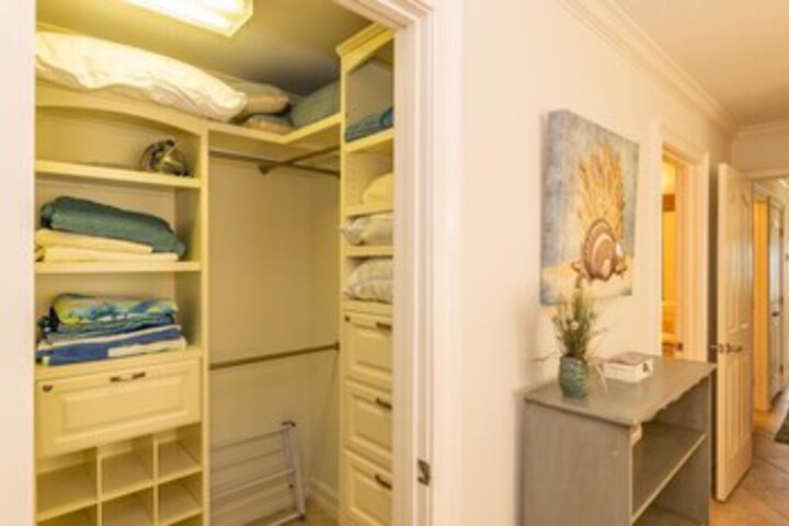 Room 33 of 44