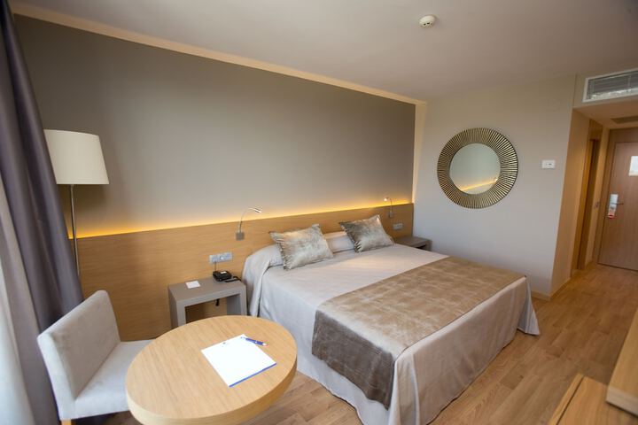 Room 8 of 44