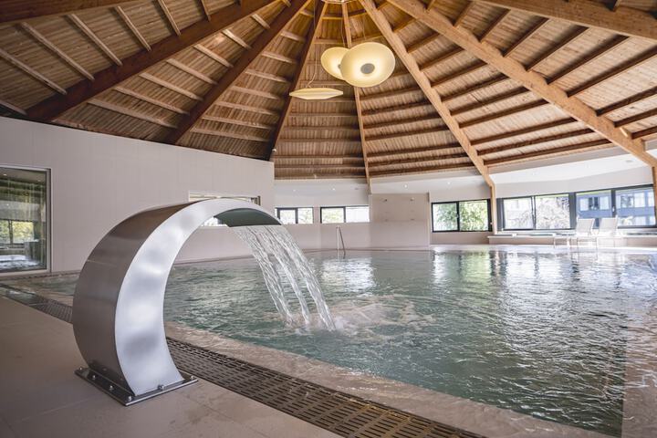 Pool 76 of 108