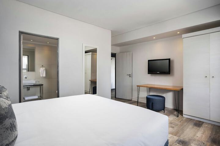 Room 19 of 71