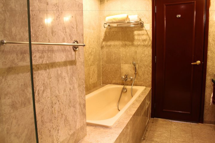 Room 44 of 70