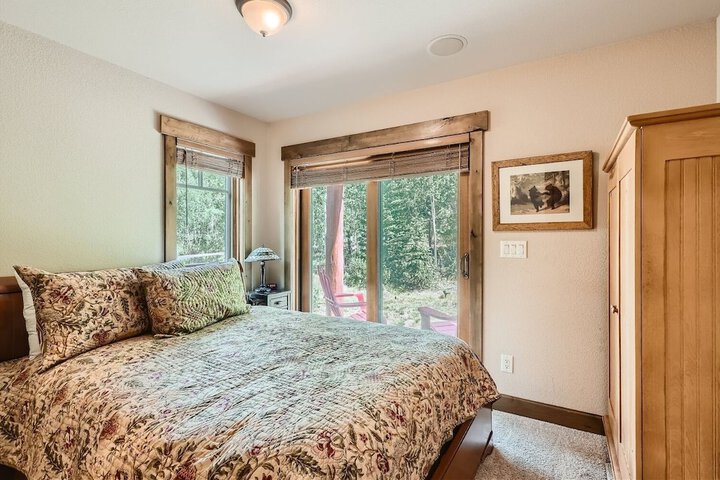 Room 2 of 55