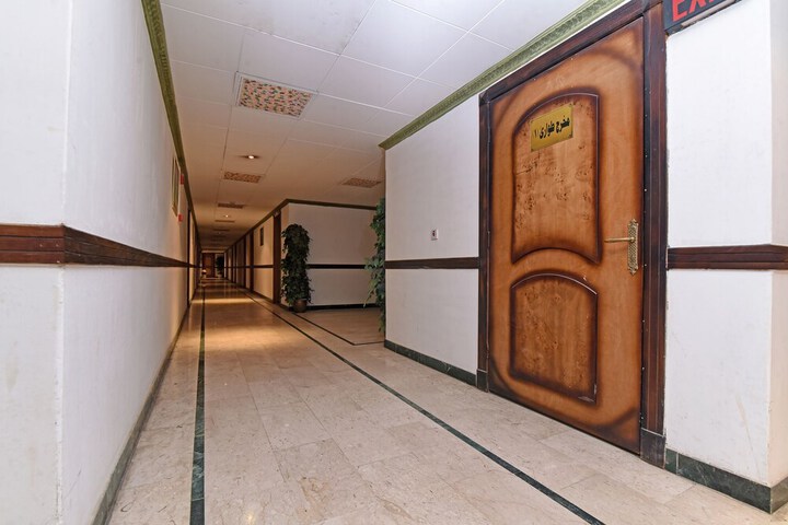Ballroom/Hall 24 of 26