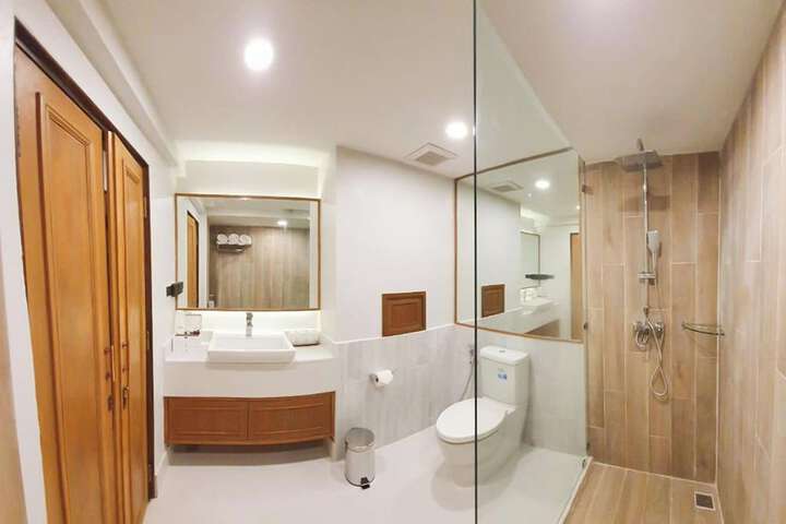 Room 44 of 54