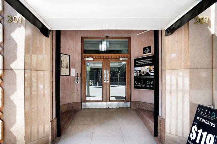 Ballroom/Hall 102 of 119