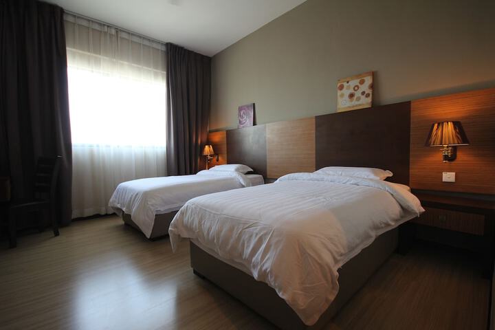 Room 6 of 31