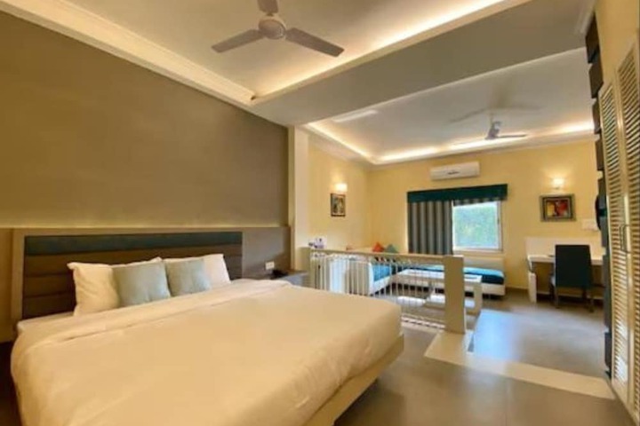Room 18 of 35
