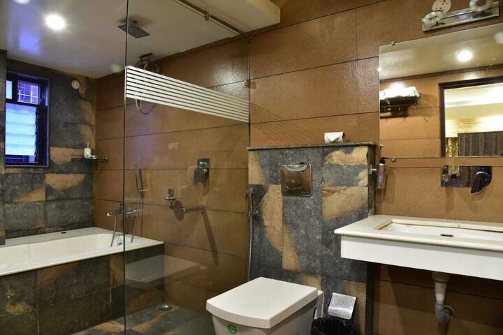 Room 16 of 20