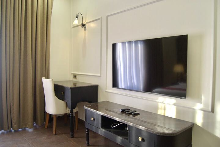 Room 44 of 106