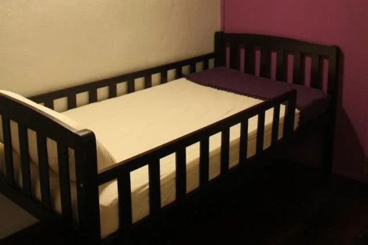 Room 4 of 11