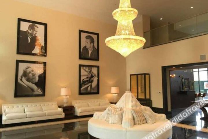 Hotel Interior 18 of 36
