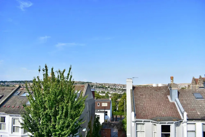 Bright 2 Bedroom House in Central Brighton