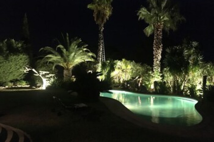 Hotel Exterior 8 of 29