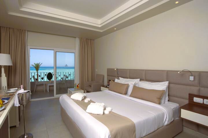 Room 43 of 140