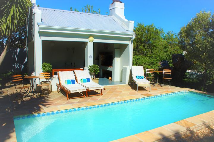 Hotel Pool