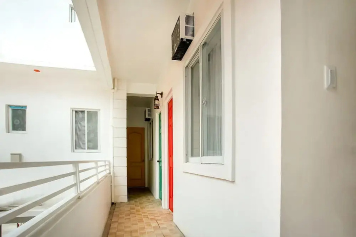 Room 8 of 13