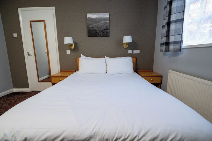 Room 14 of 36