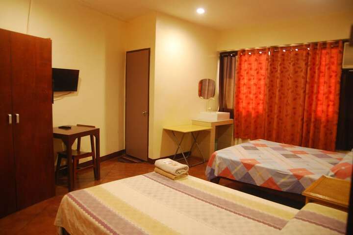 Room 5 of 20