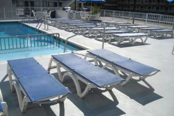 Pool 36 of 40