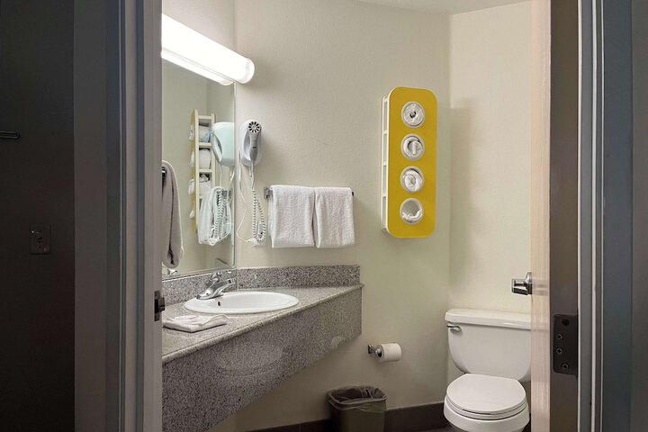 Room 7 of 15