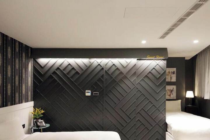 Room 98 of 119
