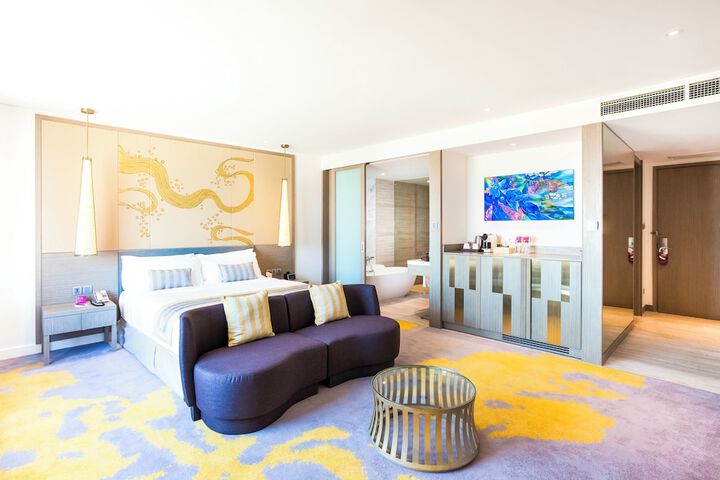 Room 11 of 250