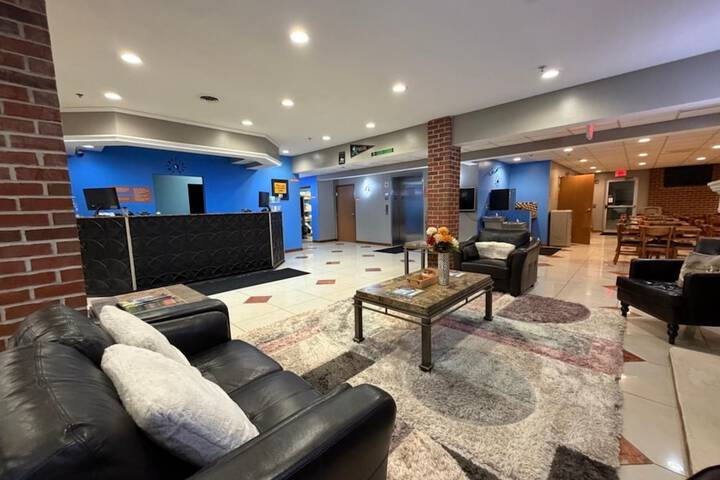 Entrance & Lobby