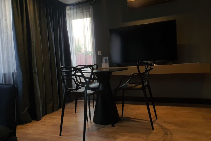 Room 34 of 41