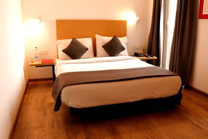 Room 2 of 7