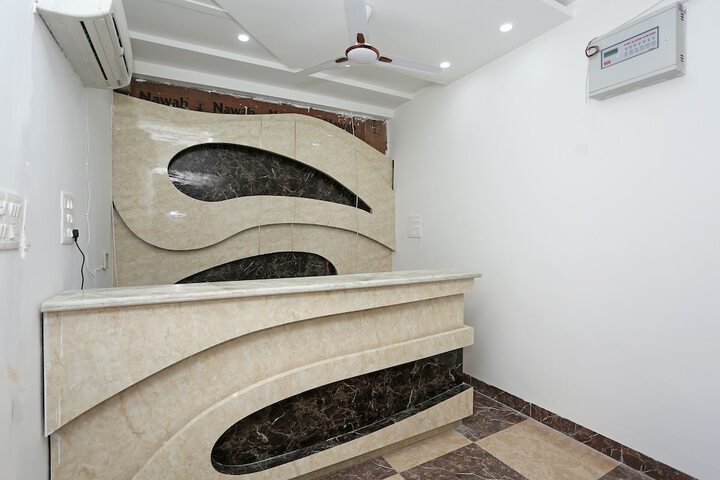 CAPITAL O 26711 MUKESH PALACE