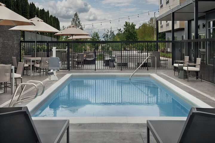 Pool 24 of 42