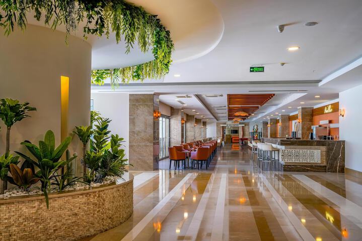 Hotel Interior 18 of 139