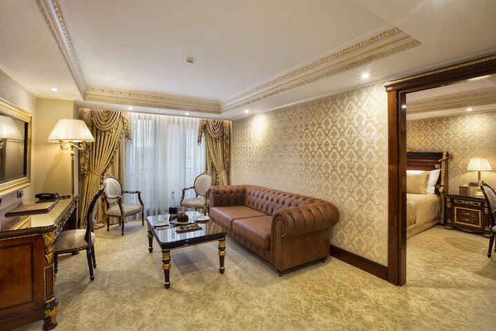 Room 37 of 114