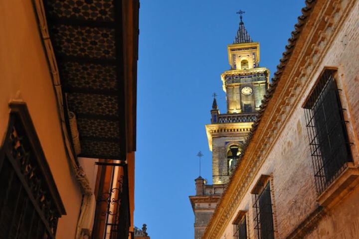 Exterior of El Rincon De Las Descalzas