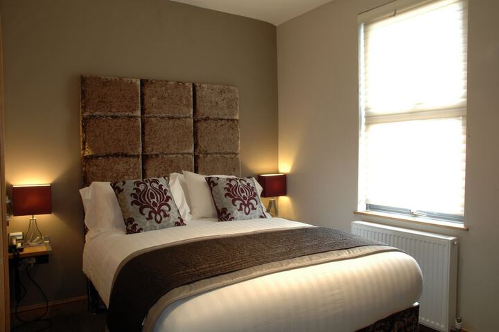 Room 9 of 60
