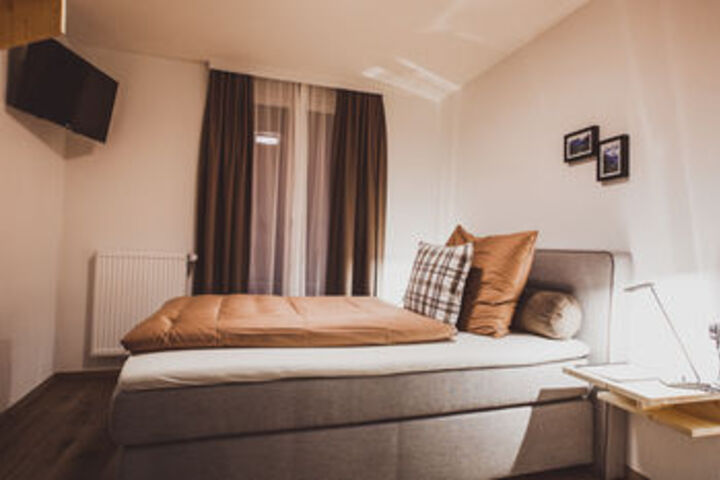 Room 42 of 65