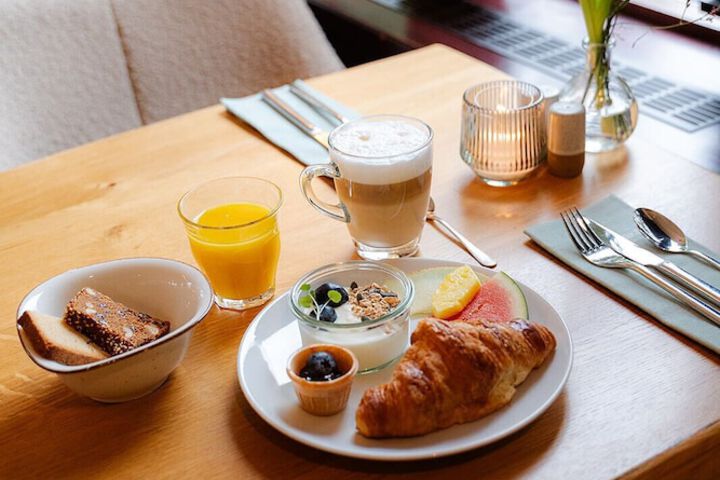Breakfast/Coffee Service 79 of 103