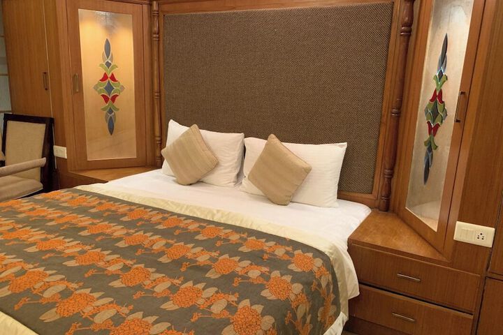 Room 72 of 111